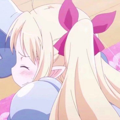 提车第1天开沟里女子淡定合影